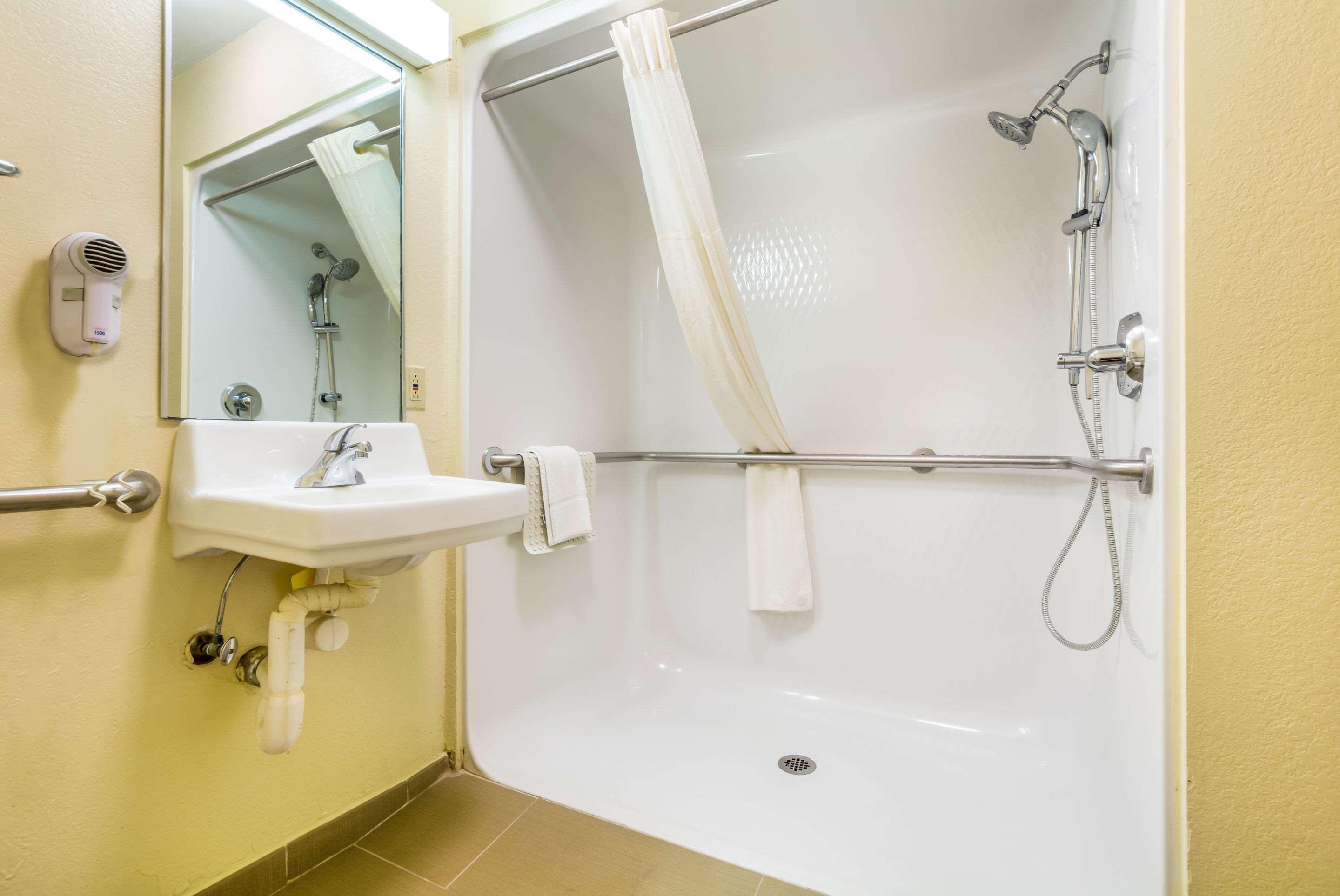 Quality Inn & Suites Sellersburg Extérieur photo