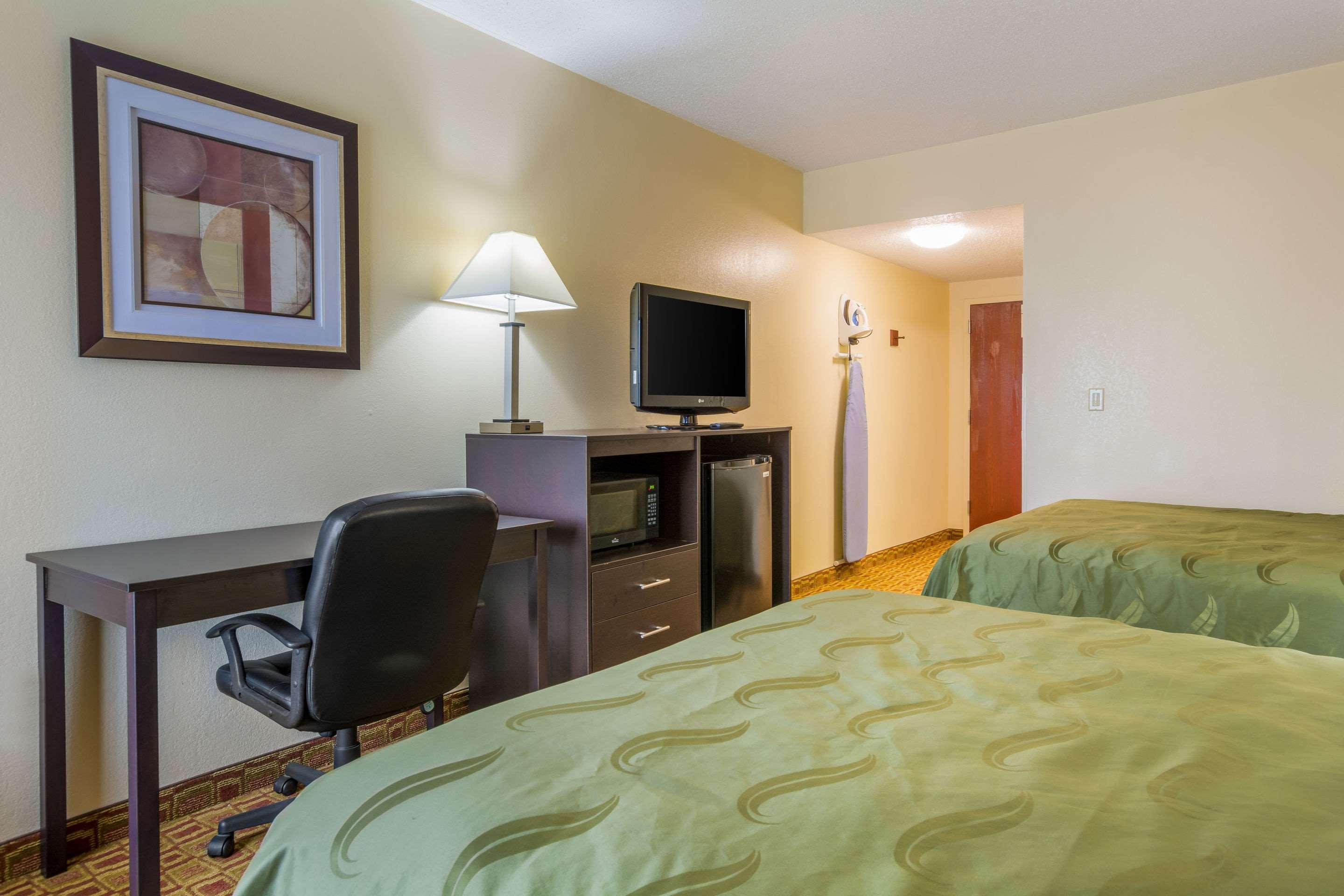 Quality Inn & Suites Sellersburg Extérieur photo