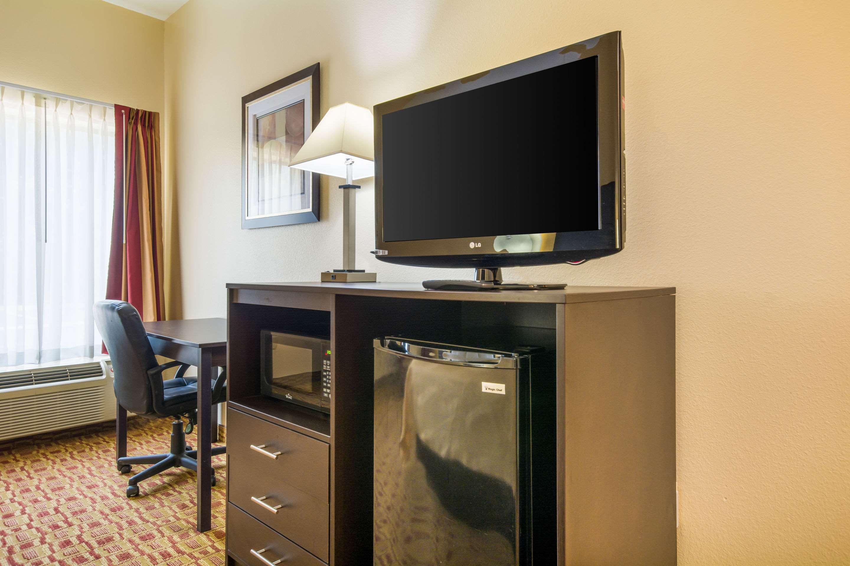 Quality Inn & Suites Sellersburg Extérieur photo