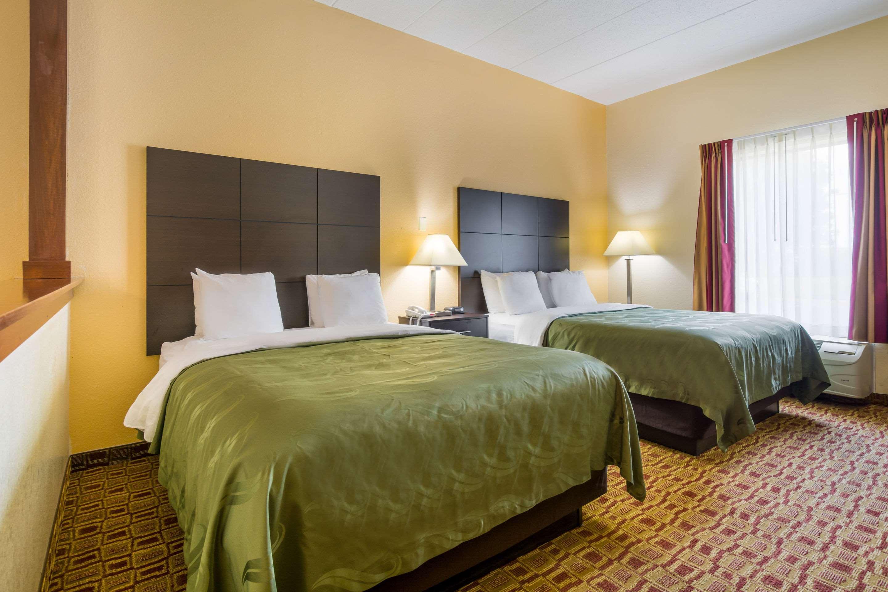 Quality Inn & Suites Sellersburg Extérieur photo