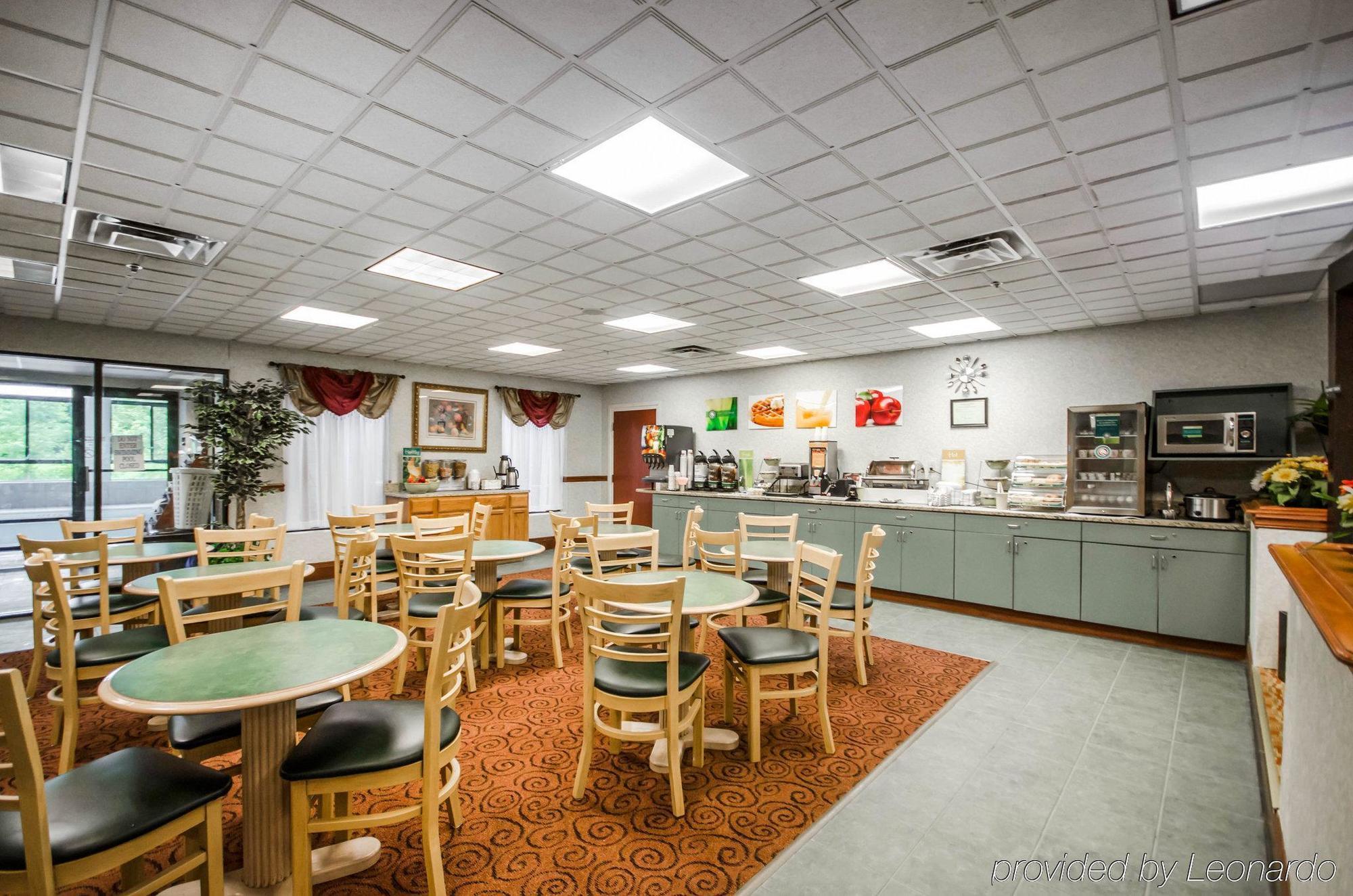 Quality Inn & Suites Sellersburg Extérieur photo