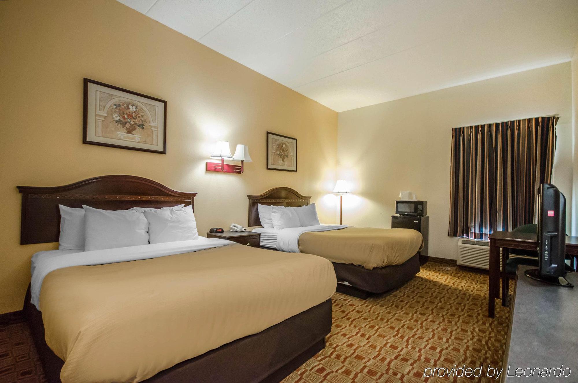 Quality Inn & Suites Sellersburg Extérieur photo