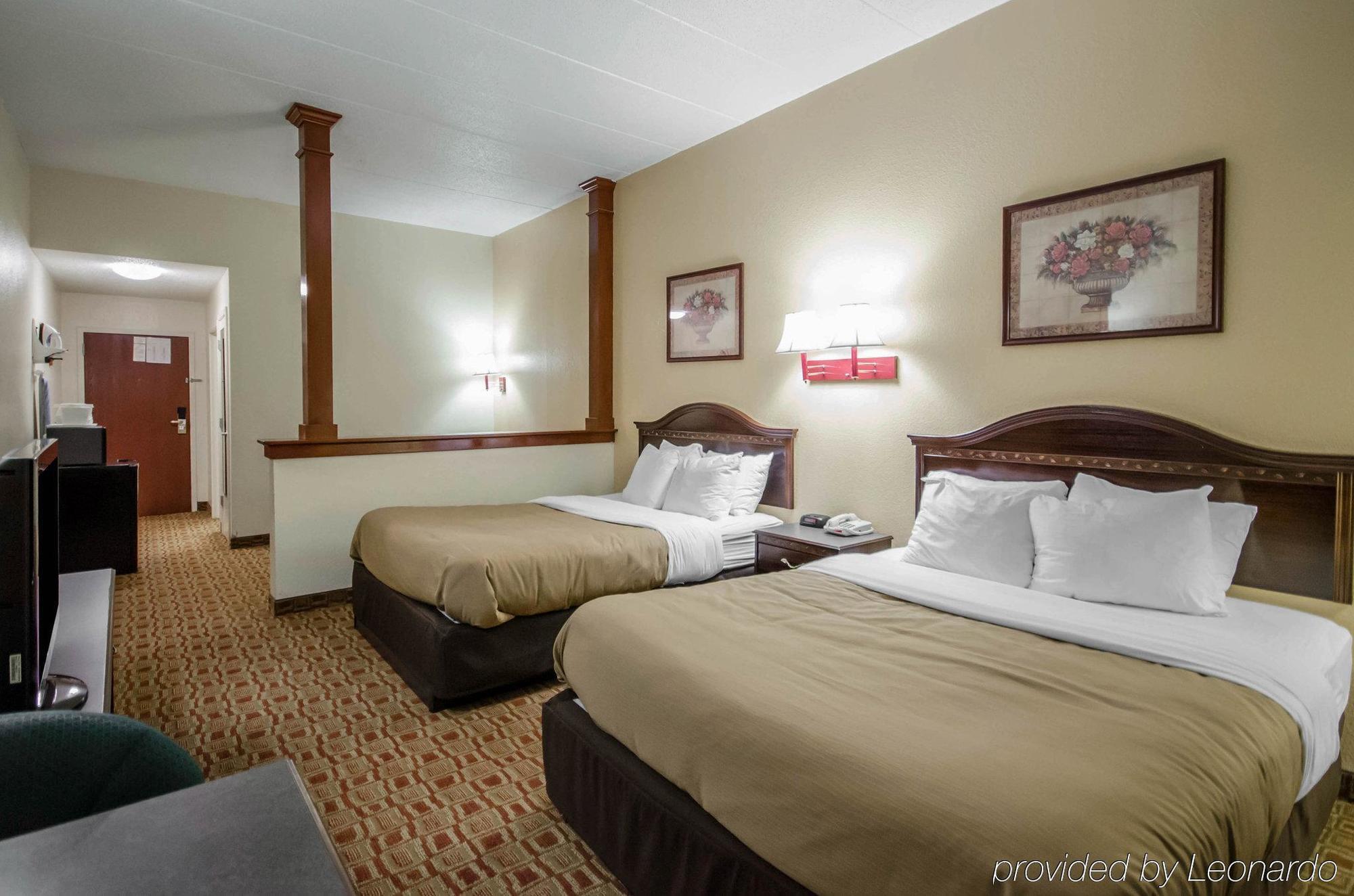 Quality Inn & Suites Sellersburg Extérieur photo