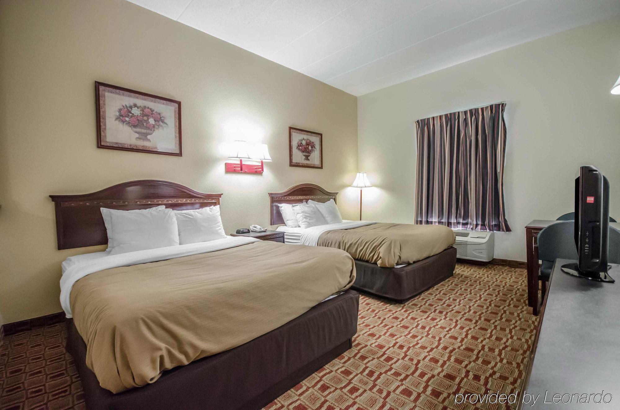 Quality Inn & Suites Sellersburg Extérieur photo