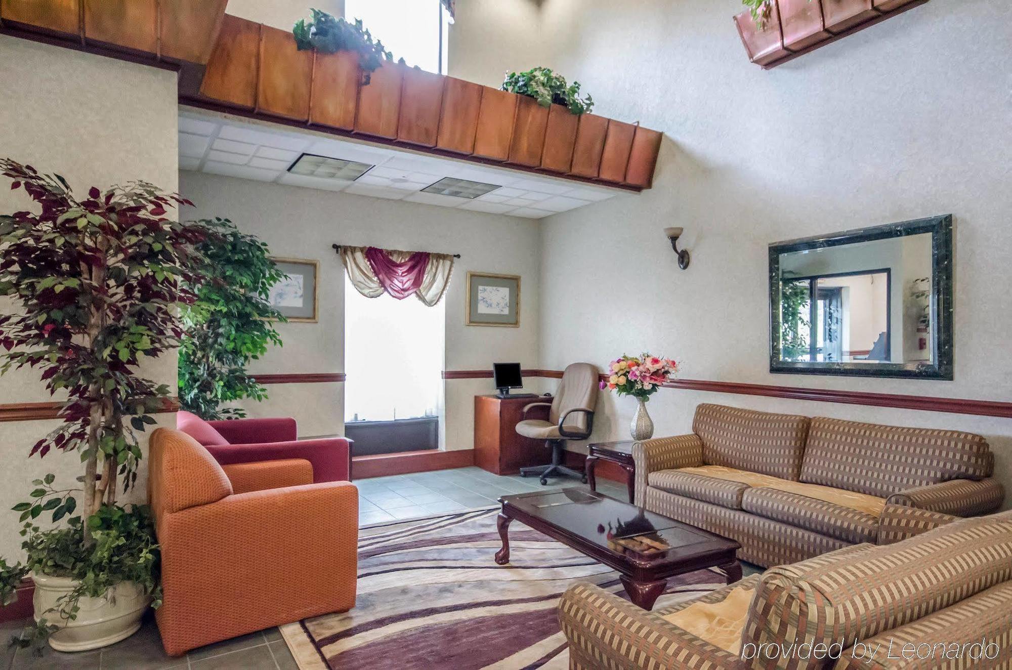 Quality Inn & Suites Sellersburg Extérieur photo